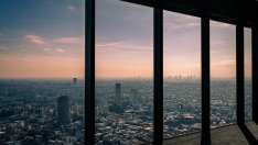 Blackstone планира да реализира най-голямата сделка за недвижими имоти в Япония