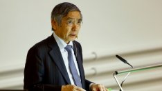 Курода е оптимист за инфлацията в Япония, но ще продължи да поддържа стимулите