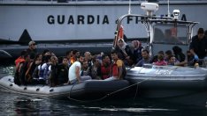 Все по-малко мигранти пристигат в Гърция