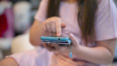 ГЕРБ предлага забрана на социалните мрежи за деца до 16 години и на телефоните в клас
