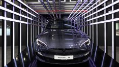 Какво се крие зад намаляването на цените на Tesla?