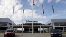 Volkswagen успокоява клиентите с дребни подаръци