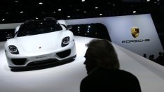 Печалбата на Porsche е силно засегната от скандала около VW
