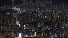 Край на огромните печалби за компаниите за имоти в Хонконг