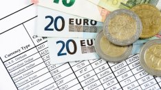 По-малко приходи и увеличени разходи принуждават банките да вдигат такси