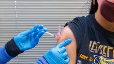 Pfizer и BioNTech смятат, че вероятно ще е нужна реваксинация