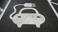 Автомобилните концерни стават зелени в помощ на планетата, но и да спестят пари