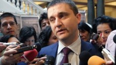 Част от фирмите получават отсрочка за подмяната на касовите апарати до септември