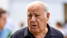 Основателят на Zara сключва сделка след сделка, за да предпази богатството си от данъци