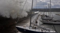 Куба преговаря за закупуване на кораби от Варна