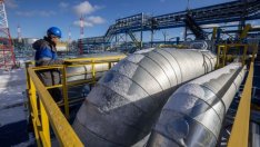 Газът в Европа поевтинява след предложената промяна за плащането в рубли