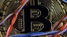 Коронакризата наду ликвиден балон от биткойн, етер и рипъл  