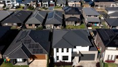 Цените на жилищата в Австралия отбелязват най-големия си месечен спад от 4 десетилетия