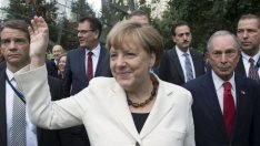 Меркел губи популярност