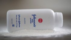 Съдебната битка на J&J заради талка отваря правна врата за корпоративна Америка