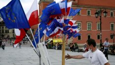 Бяло знаме или маслинена клонка в битката Полша срещу Брюксел