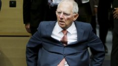 Шойбле възражда идеята за дългови разписки за Гърция