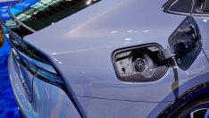 Продажбите и производството на Toyota са намалели през април