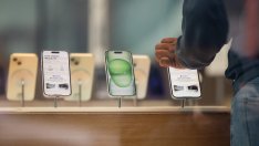 Възходът на акциите на Apple през август дава надежда на притеснените инвеститори