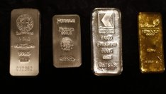 Четири компании са обвинени в манипулиране на цените на платината и паладия