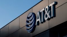 АТ&T преговаря за сливане на медийните си активи с Discovery