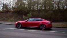 Клиенти на Tesla се оплакват, че колите им са пристигнали с по-слаб хардуер 