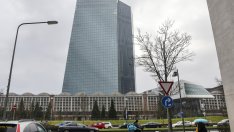 Икономисти вече очакват само три намаления на лихвите от ЕЦБ през 2024 г.