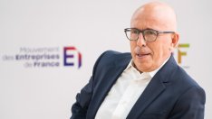 Френските консерватори са изправени пред колапс на фона на битката за ръководното място