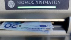 Гръцките банки получават кратка отсрочка преди болезненото преструктуриране