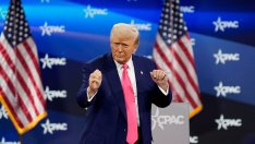 Тръмп неглижира "Буревестник", заплаши с подводници и поиска от Путин да спре войната