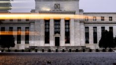 При бързо възстановяване на икономиката Фед може да преосмисли паричната политика