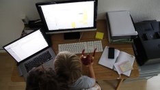 Парламентът одобри нови правила за дистанционна работа