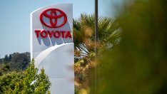 Toyota може да „хибридизира“ цялата си продуктова гама, за да печели време