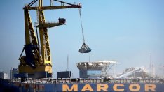 Икономическият растеж на еврозоната се забавя до 20-месечно дъно 