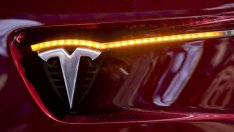 Tesla в S&P 500: Три важни неща за инвеститорите