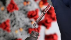 Здравният министър: Новият щам е по-заразен, но се влияе от ваксината