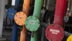 Притесненията за търсенето отново натискат надолу петролните цени