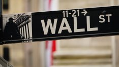 Инвеститорите се готвят за намаляване на лихвите, насочвайки се към по-рискови активи