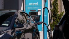 Останалият свят следва отстъплението на САЩ при електромобилите