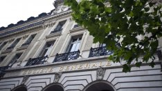 Societe Generale почти удвои нетната си печалба за тримесечието