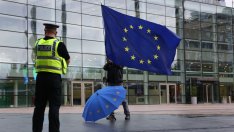 Победена Европа беше принудена да приеме най-малкото зло в търговията със САЩ