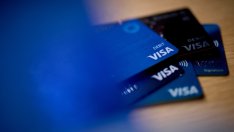 Visa предлага 100 млн. долара, за да замени Mastercard като партньор на Apple в кредитните карти
