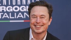 1 трлн. долара срещу бъдещето на Tesla – новият залог на Мъск