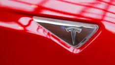 Всички бъдещи модели на Tesla ще са напълно автономни