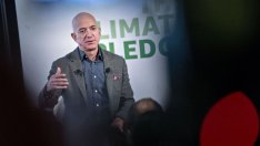 Скандалът около Джеф Безос и National Enquirer продължава с дело за клевета