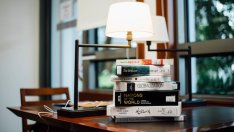 Книгоиздателите в САЩ се завръщат към корените си