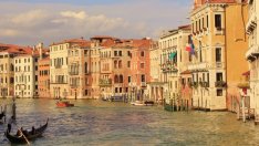 Цените на жилищата в Италия забавят спада