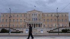 Мозъчен тръст: Икономиката на Гърция може да се свие с до 10,5% през 2020 г.