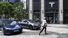 Продажбите на произведените в Китай електромобили на Tesla спадат и през август
