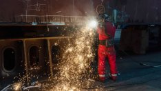 Ръстът на заплатите на най-нископлатените на Острова оставя АЦБ нащрек